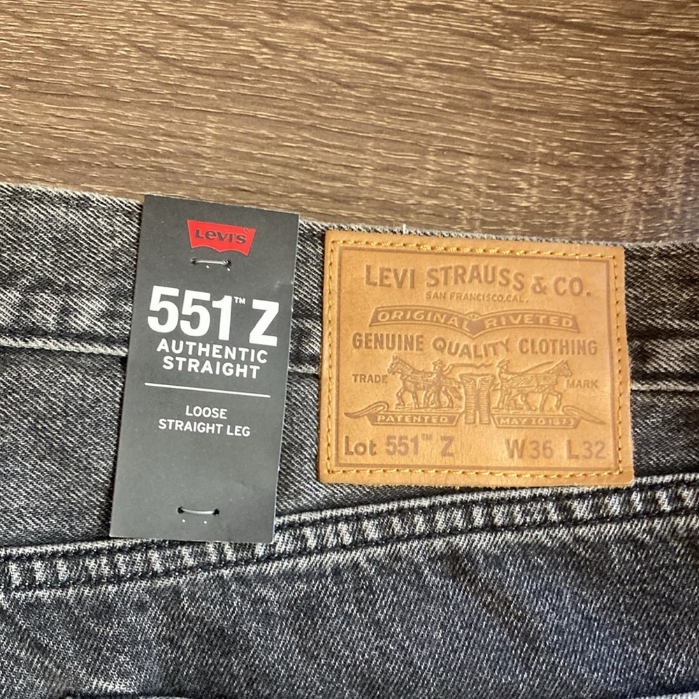 NWT Levi's High Loose Straight Black Non-Stretch Jeans - Picture 3 of 10